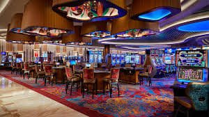 Slots618 အွန်လိုင်း ကတ်ဂိမ်းများ Dragon Tiger နှင့် Teen Patti ဂိမ်းဇယားများတွင် Myanmar ကစားသမားများ live dealer ဖြင့် ကစားနေသောမြင်ကွင်း